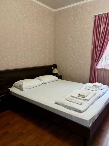 Двухместный номер Комфорт с мини-балконом в Гостинице Кавказ